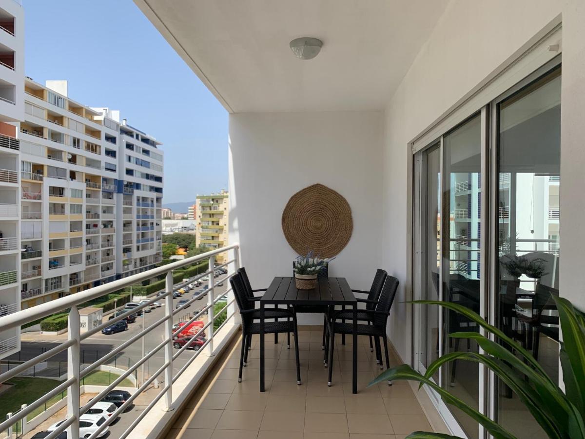 Convistaapartment With Pool Portimão Exteriör bild