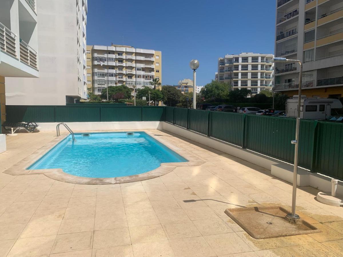 Convistaapartment With Pool Portimão Exteriör bild