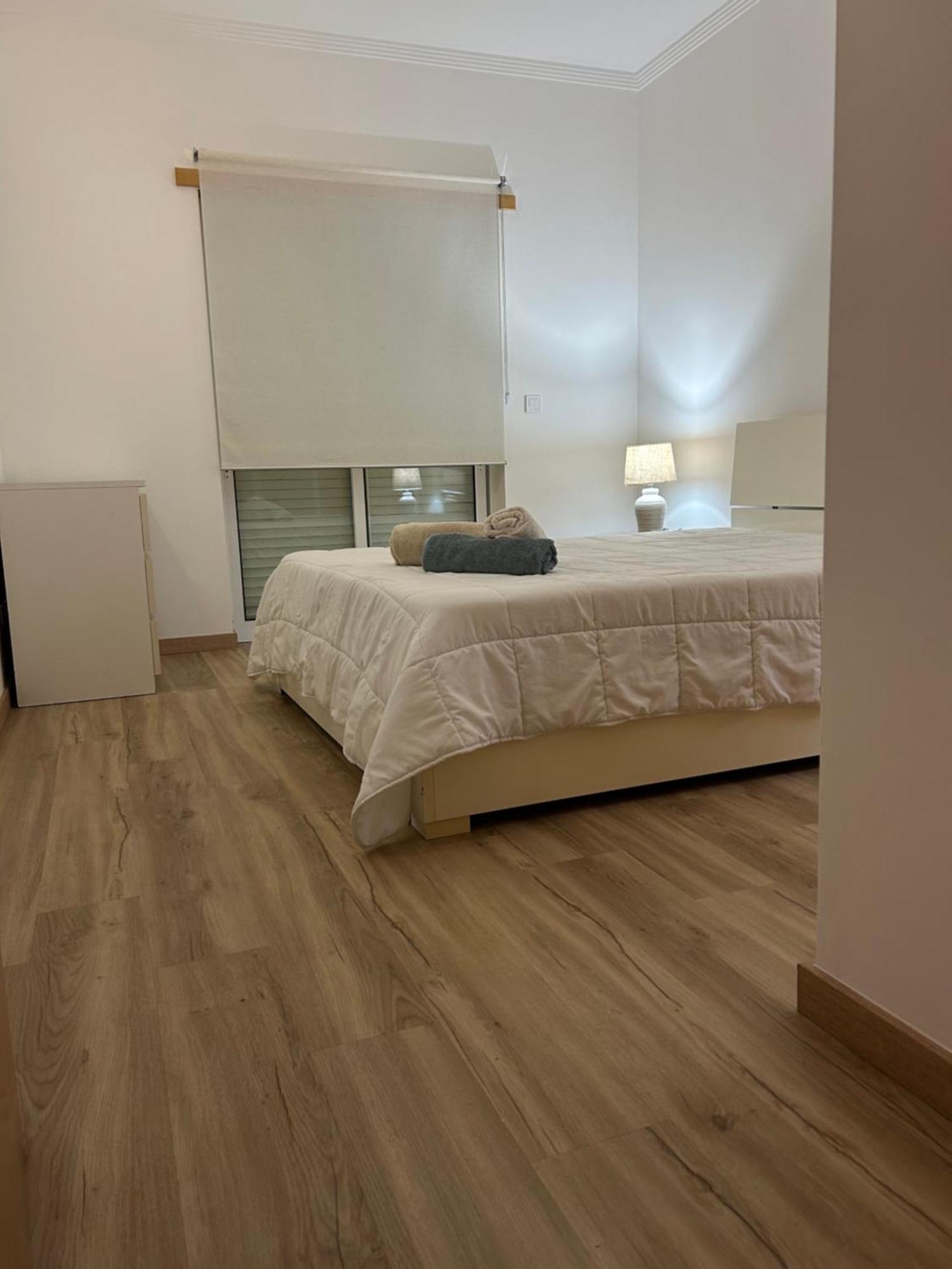 Convistaapartment With Pool Portimão Exteriör bild